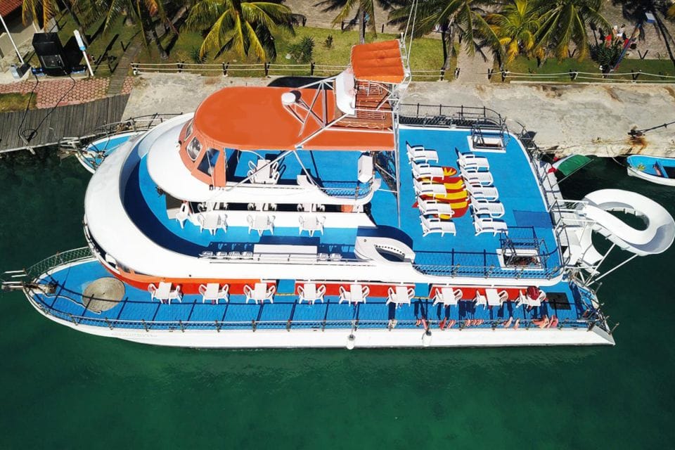 Full aerial layout of Dancer Catamaran 77
