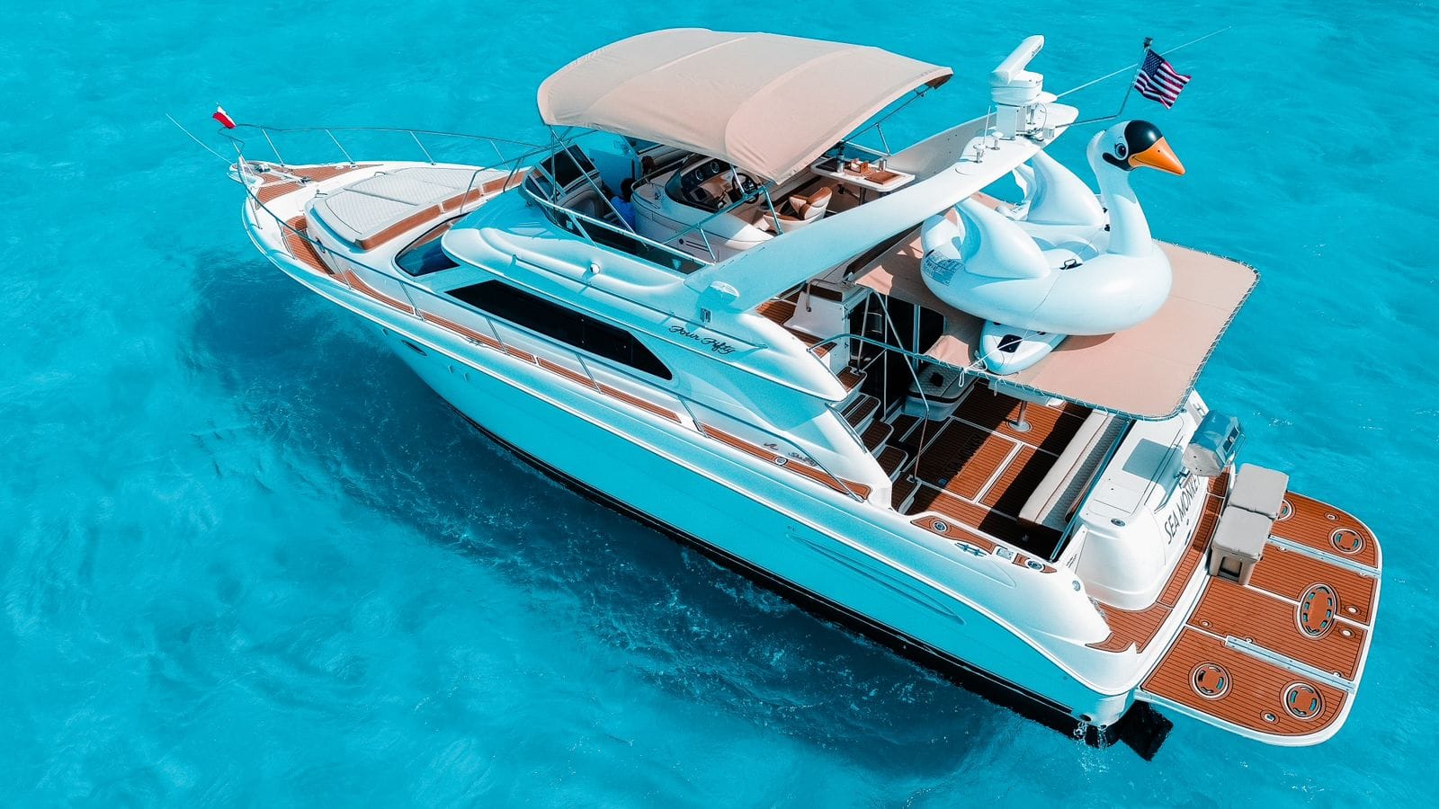 Sea Ray yacht Cancun