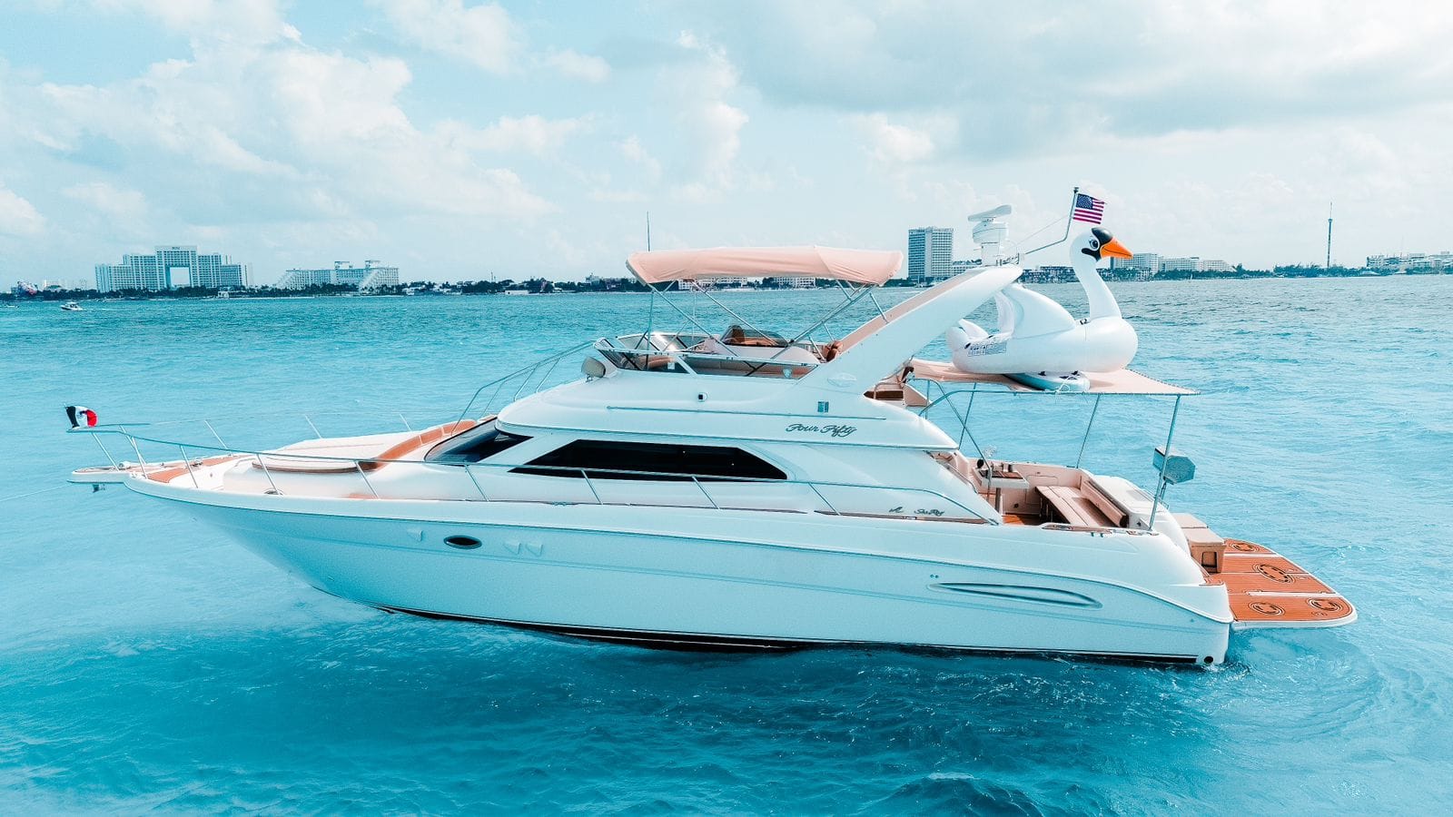 Sea Monkey Cancun Yacht Rental experience