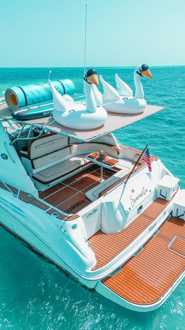Luxury yacht Cancun